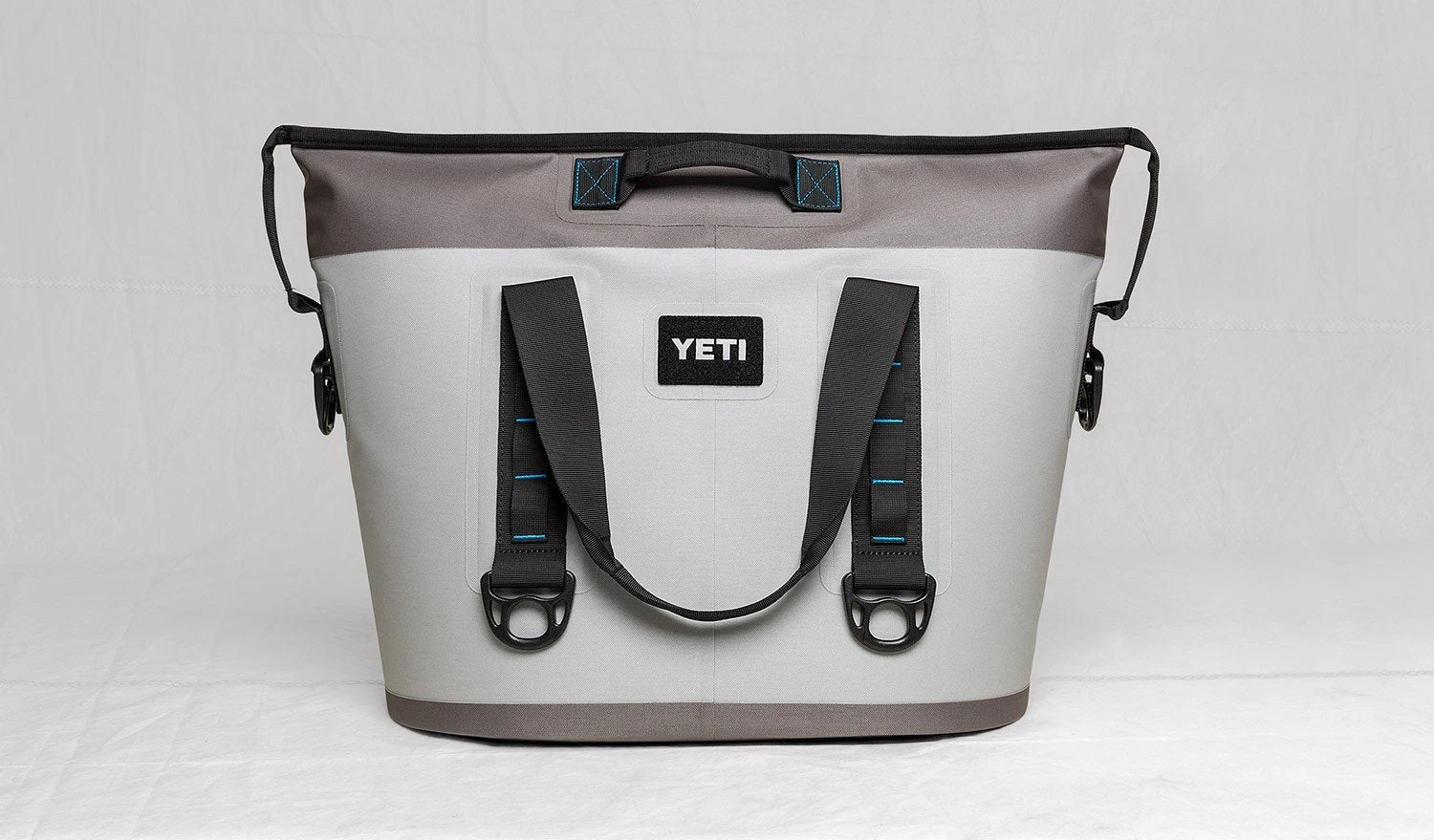 YETI Hopper Two 30 Portable Cooler, Fog Gray / Tahoe Blue 6 YETI Hopper Two 30 Portable Cooler, Fog Gray / Tahoe Blue - Image 6